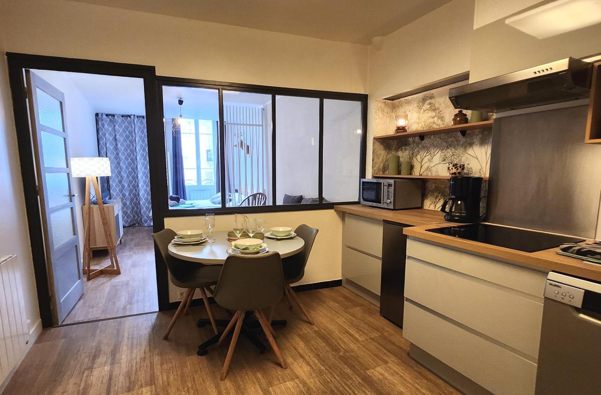 Appartements Epicurieux Hyper Centre Ville, Calme - Sejouraixlesbains Εξ Λε Μπαν Δωμάτιο φωτογραφία