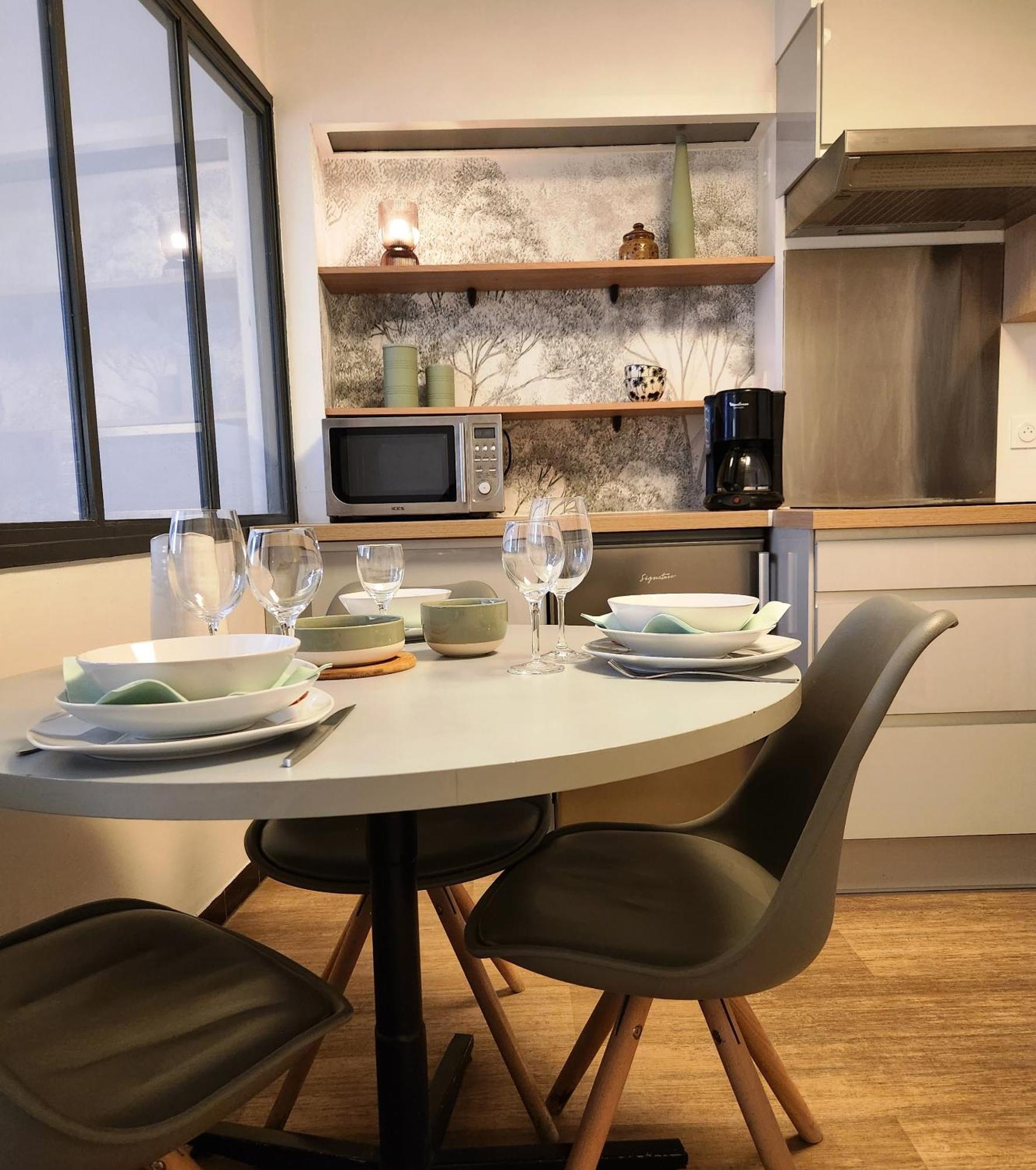 Appartements Epicurieux Hyper Centre Ville, Calme - Sejouraixlesbains Εξ Λε Μπαν Δωμάτιο φωτογραφία